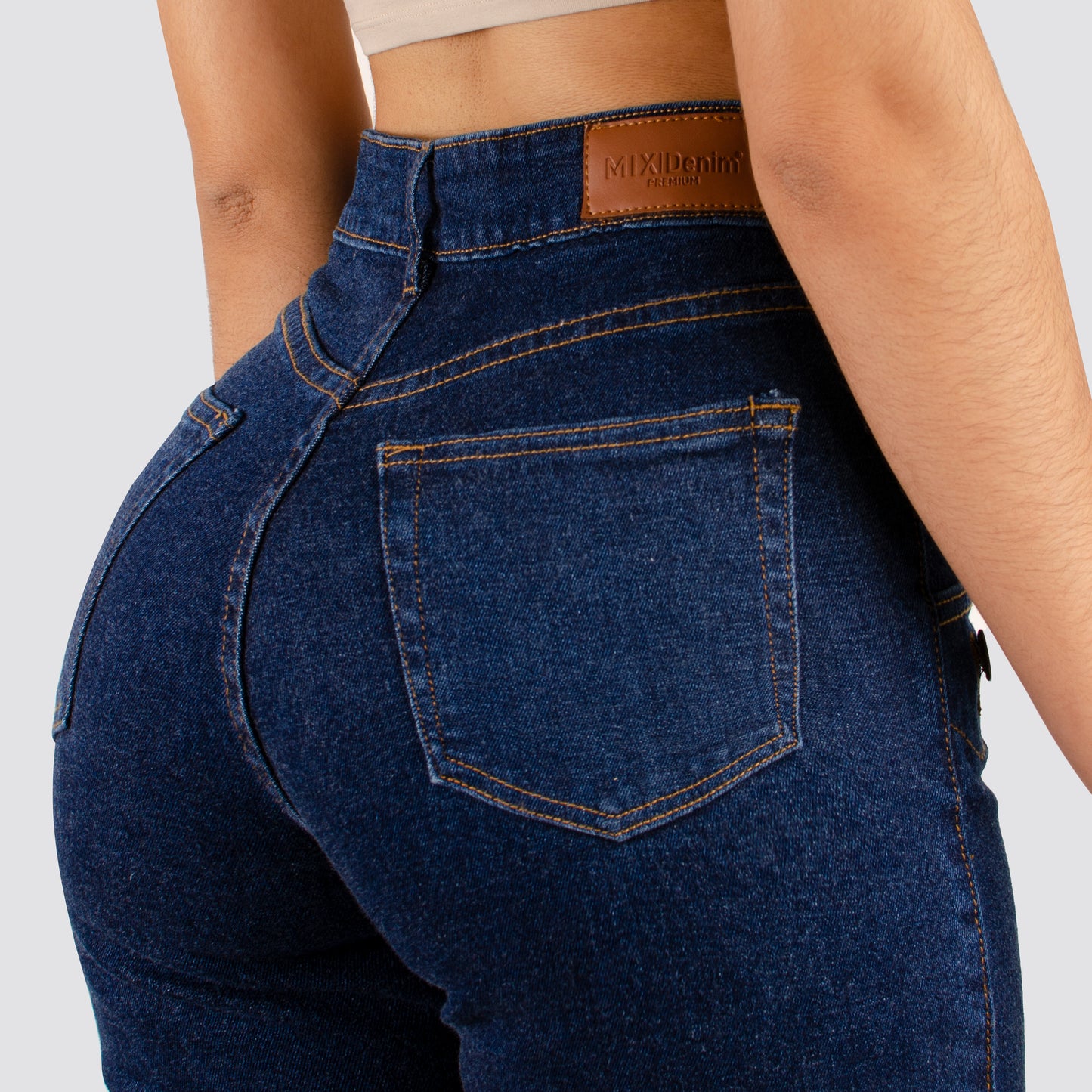 JEANS MUJER MOM TIRO ALTO 2034 OSCURO